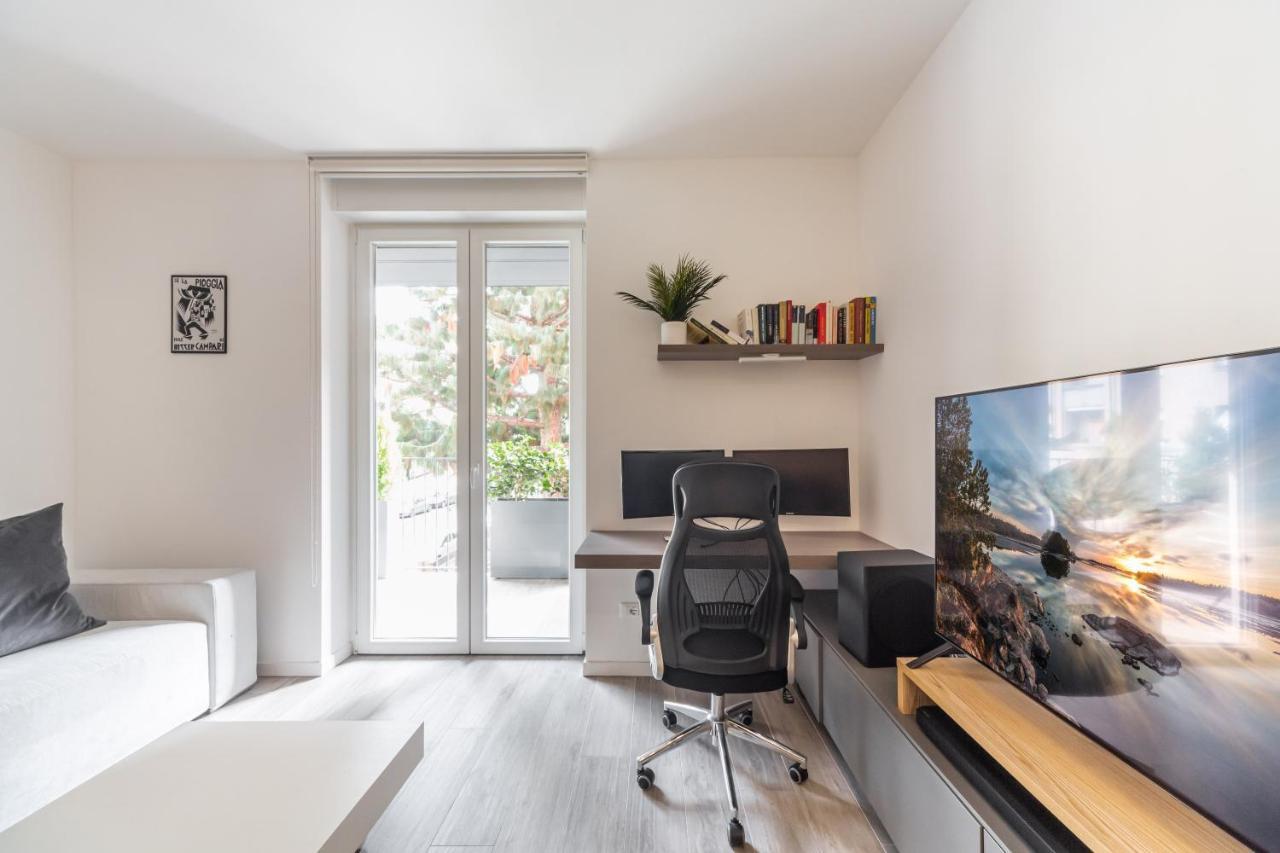 Comfy Apt With Private Parking & Balcony Milán Exterior foto